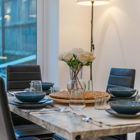 A Golden Haven Retreat In London Apartment Exterior photo